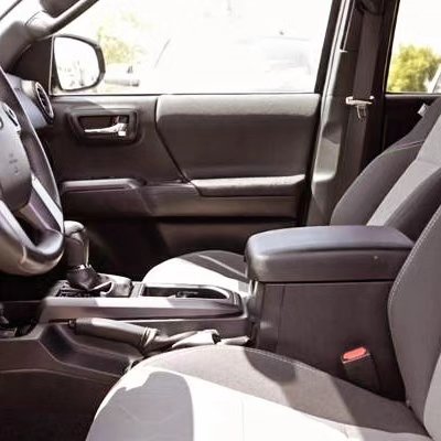 2020 Toyota Tacoma - Image 5