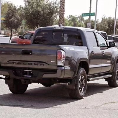 2020 Toyota Tacoma - Image 8