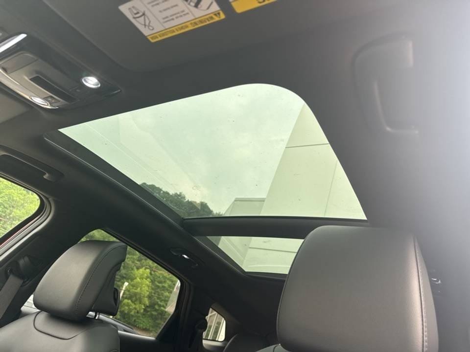 Explore the 2025 Kia Sportage – Stylish, Smart, and Fuel-Efficient SUV - Image 7