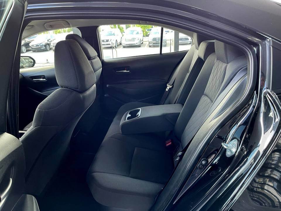 2020 Toyota Corolla Hybrid Double black - Image 4