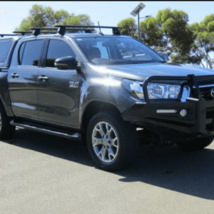 2020 Toyota Hilux SR5 (4X4)