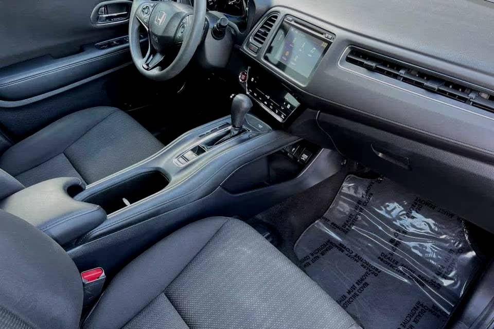 Used 2016 Honda HRV for Sale – Reliable, Fuel-Efficient, and Versatile SUV - Image 5