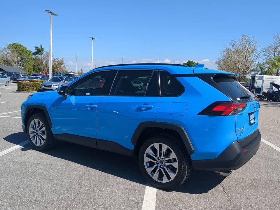 2019 Toyota RAV4 XLE for Sale | Reliable SUV | Great Price & Features - Image 4