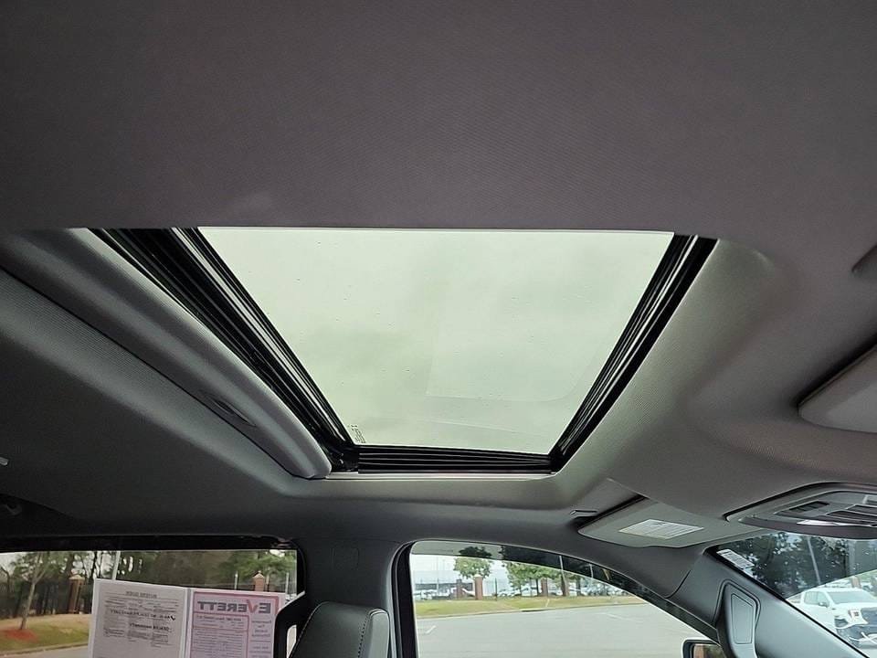 Shop 2024 GMC Sierra 2500 HD -Power, Towing, and Advanced Features - Image 5