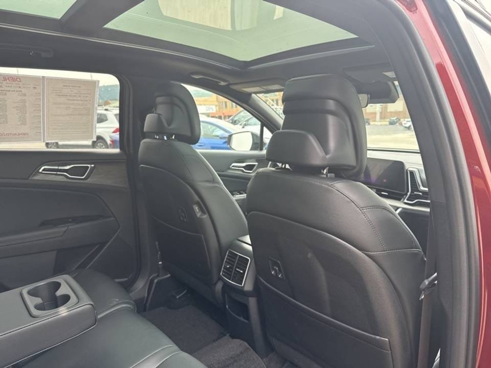 Explore the 2025 Kia Sportage – Stylish, Smart, and Fuel-Efficient SUV - Image 8