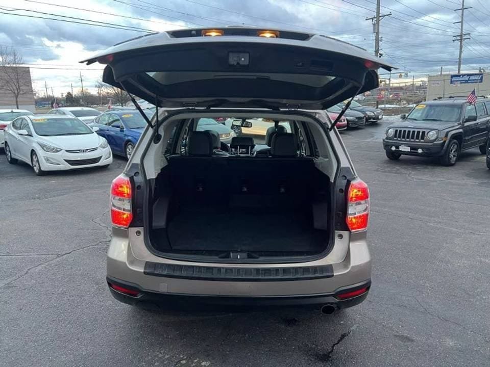 2016 Subaru Forester – Used Compact SUV with All-Wheel Drive & Versatile Cargo Space - Image 4