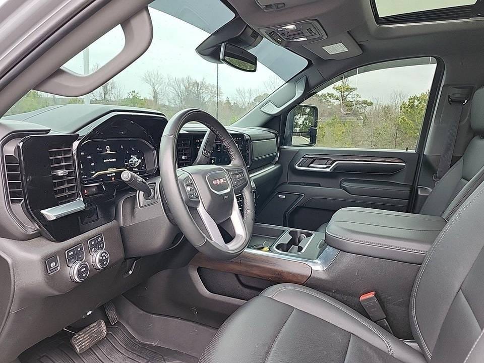 Shop 2024 GMC Sierra 2500 HD -Power, Towing, and Advanced Features - Image 11